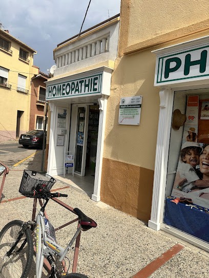 Pharmacie Comaills, Pharmacie à Millas