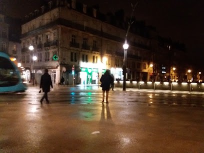 Pharmacie des Quais, Pharmacie à Besançon