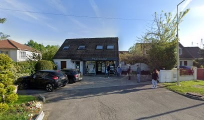 Pharmacie Le Pin, Pharmacie au Pin