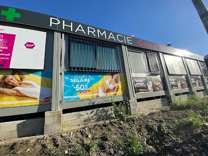 Pharmacy _ Main Georges Lachcar, Pharmacie à Échirolles