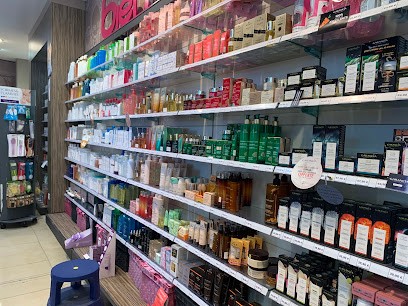 Pharmacie Leyssales, Pharmacie à Saint-Cyprien