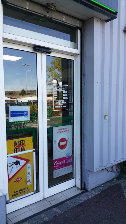 Pharmacie Remy Saad, Pharmacie à Saran