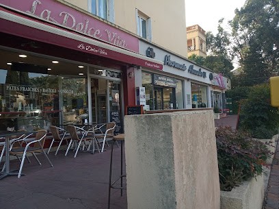 Pharmacy Alexander III, Pharmacie à Cannes