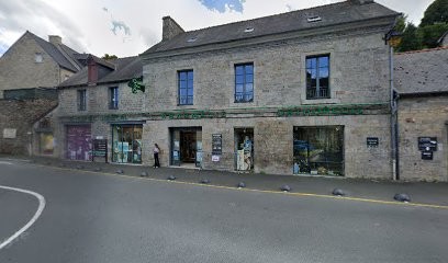 Pharmacie De La Cité, Pharmacie à Moncontour