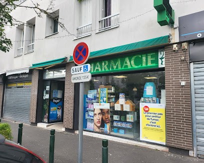 Loghman Adham Amad, Pharmacie à Courcouronnes