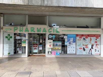 Pharmacy Boieldieu Kiem, Pharmacie à Puteaux