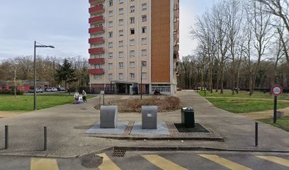 PHARMACIE DES LYCEES, Pharmacie à Chantilly