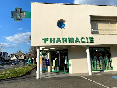 roundabout of Pharmacy, Pharmacie à Louvres