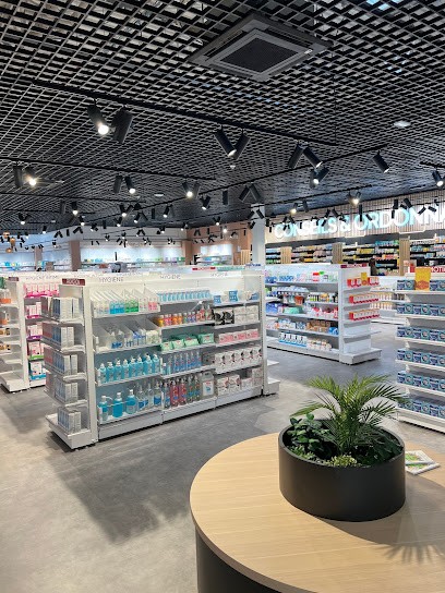 Pharmacie Saint-Michel, Pharmacie à Laval