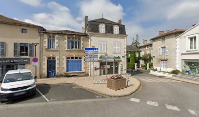 PHARMACIE ELAOUMARI, Pharmacie à Ménigoute