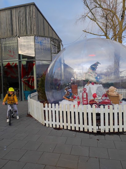 Pharmacy Courdimanche, Pharmacie aux Ulis