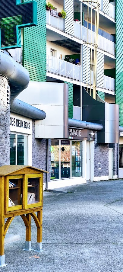 Pharmacie LEGEND, Pharmacie à Évry