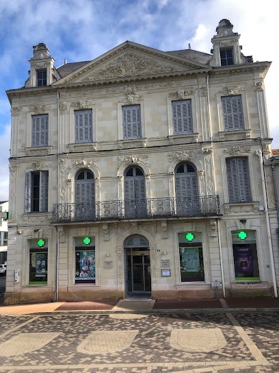 Pharmacie De La Mairie De Loudun, Pharmacie à Loudun
