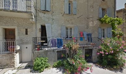 Amélie Niel, Pharmacie à Taulignan