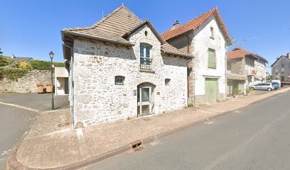 Pharmacie ALQUIER St-Mamet, Pharmacie à Saint-Mamet-la-Salvetat