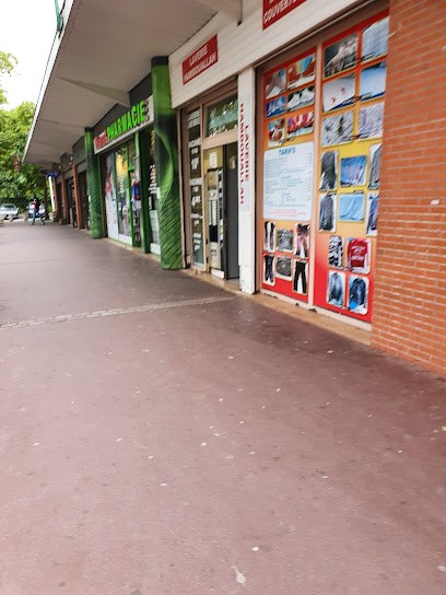 Pharmacie Des Grandes Bornes, Pharmacie à Goussainville