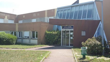 Central Pharmacy Des Hospices Civils De Lyon, Pharmacie à Saint-Genis-Laval